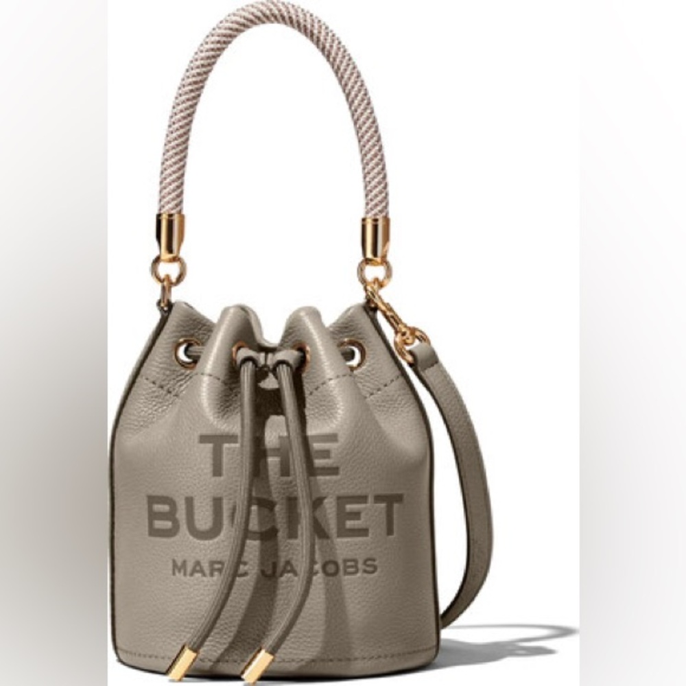NWT!! MARC JACOBS
The Bucket bag In Cement